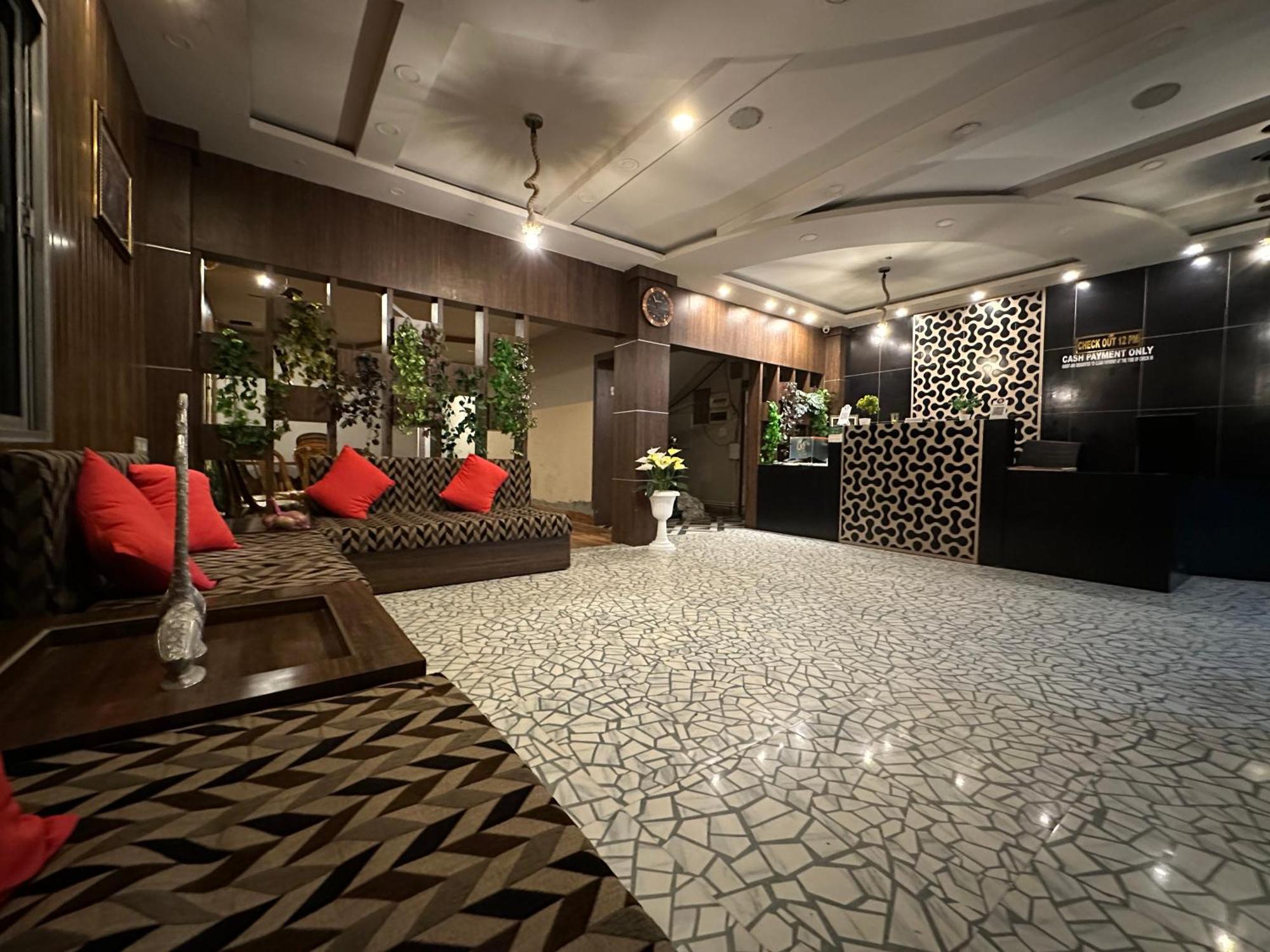 Gd Hotel Njp Siliguri Exteriör bild